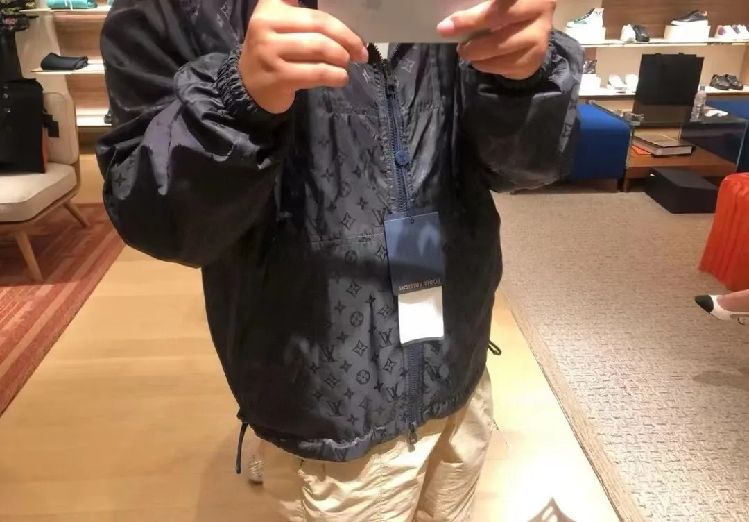 Louis Vuitton/